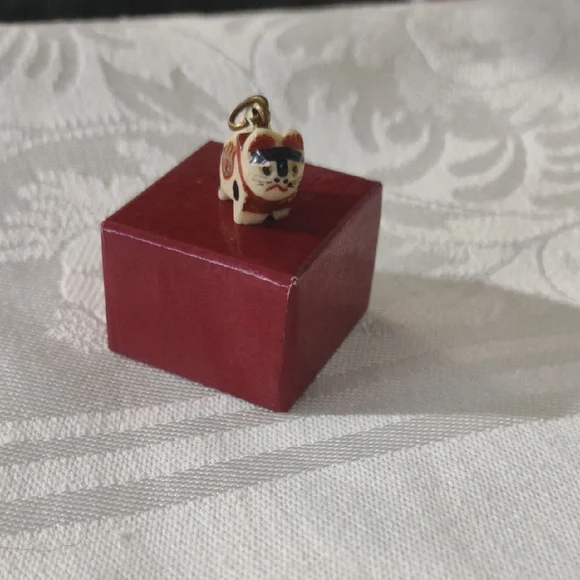 Vintage Gold and Red Cat Charm - Picture 1 of 4